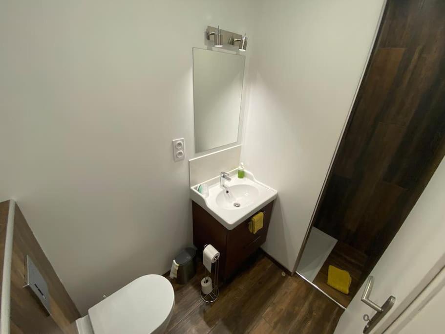 Adorable Guest House Avec Parking Prive Sur Place. Saint-Cannat Exterior foto